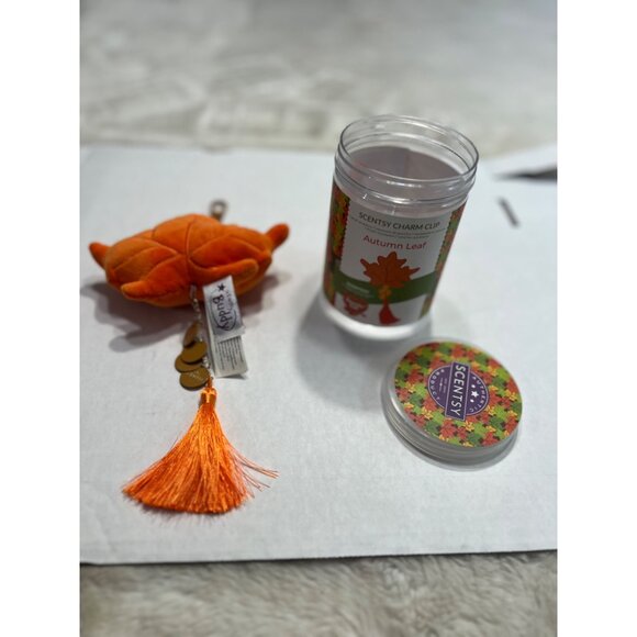 Scentsy Charm Clip Autumn Leaf Plush Accessory With Tassel Scented Forever Fall - Picture 4 of 5